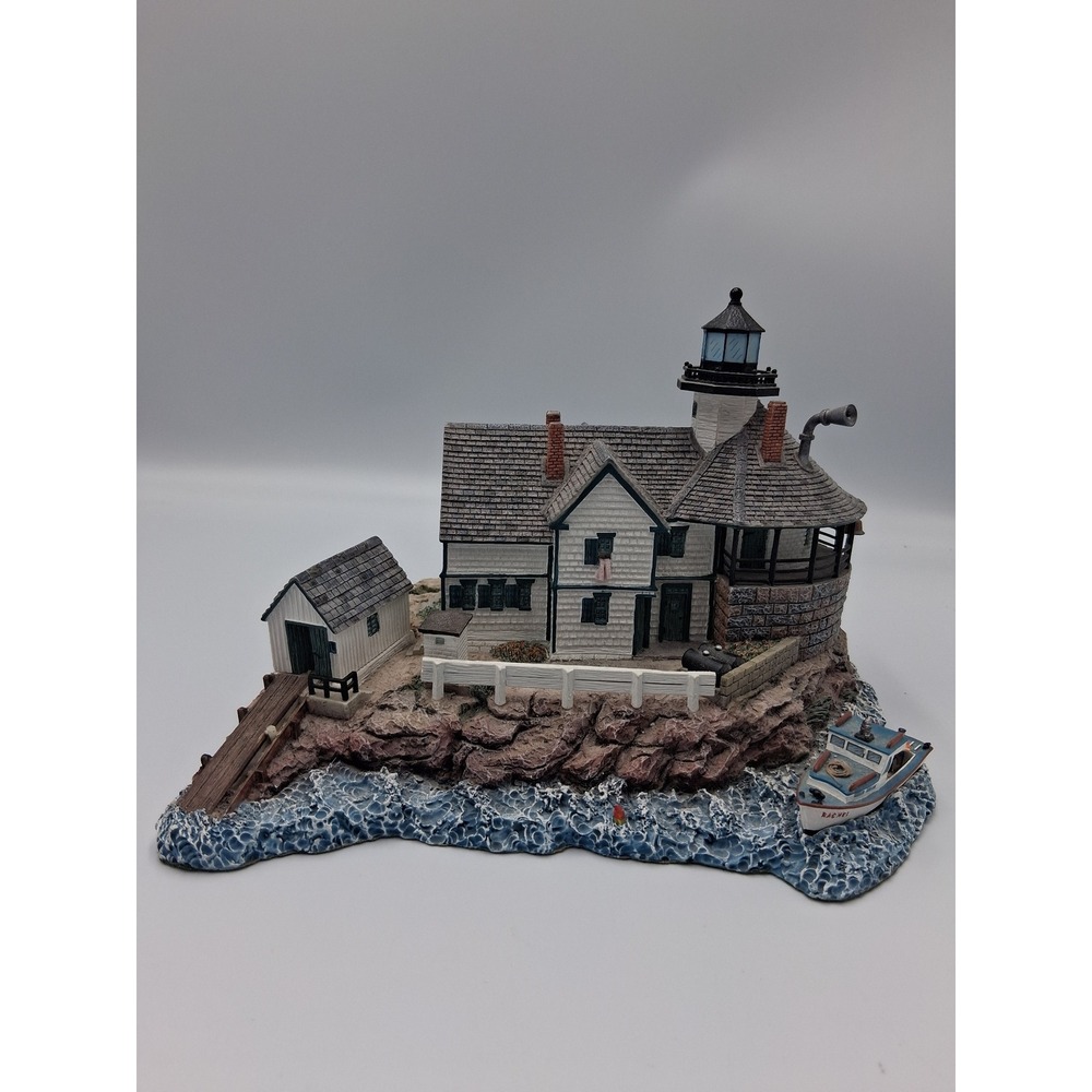 Harbour Lights Old Cuckolds Maine Lighthouse Figurine Box COA Limited Edition